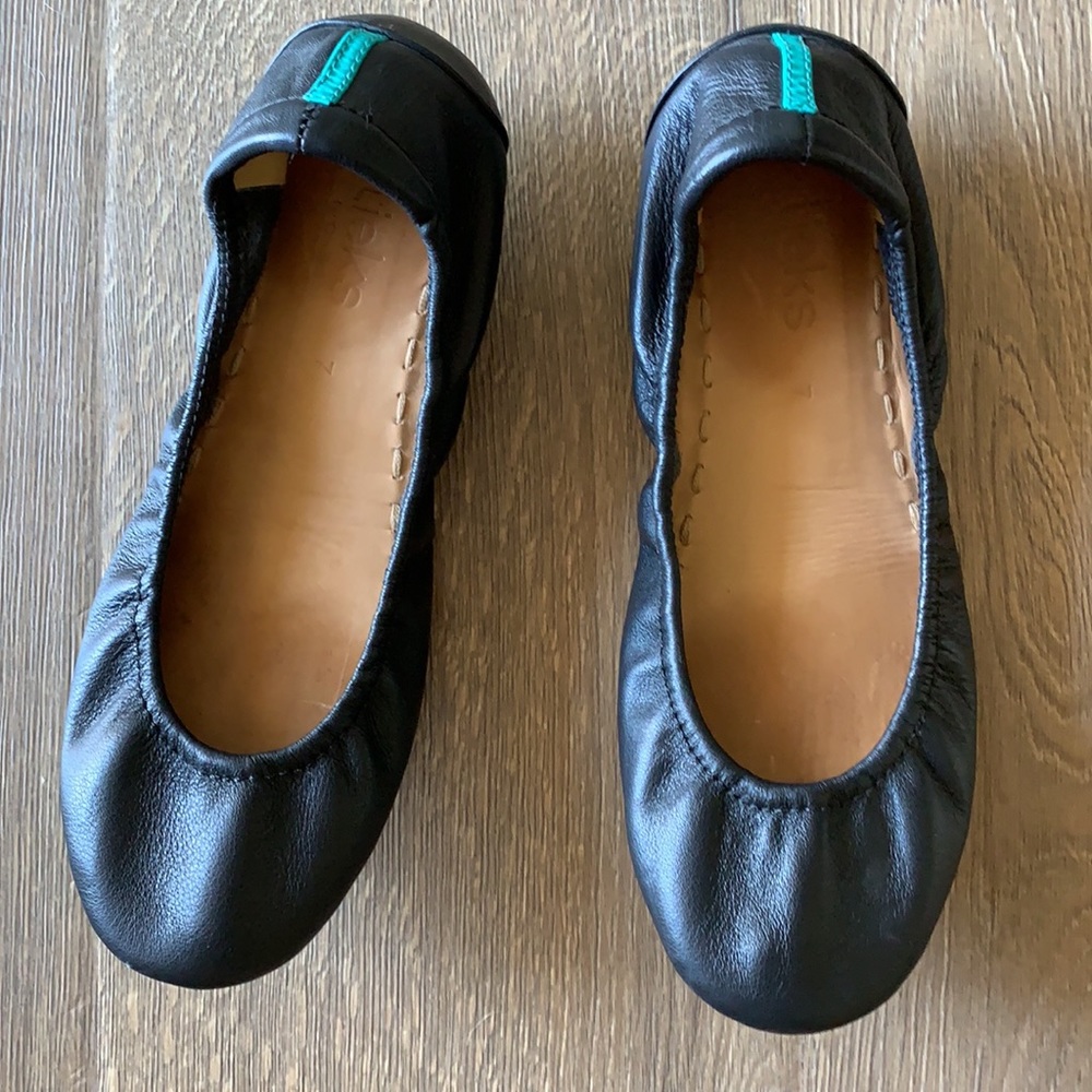COPY - Tieks black flat size 7
